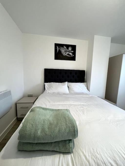 Luxurious City View Apartment In Salford Manchester Luaran gambar